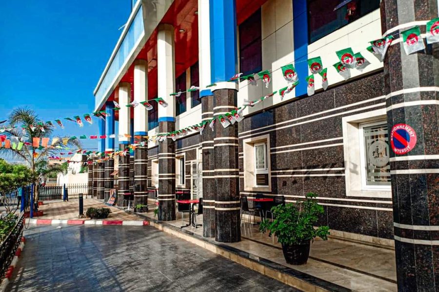 Hotel Es-salem فندق السلام